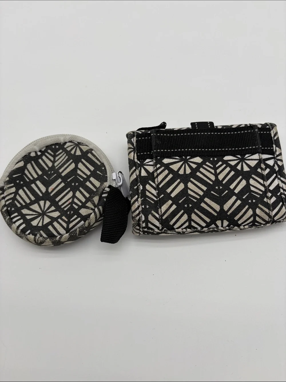 Kavu Keeper Black White Cotton Canvas Wallet Coin Crossbody 3 Piece Set BLEMISH